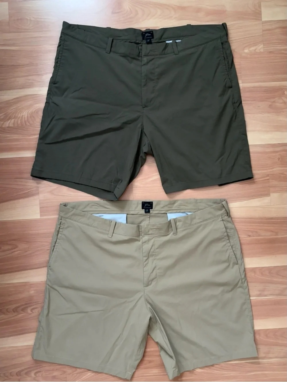 J. Crew Lot Of 2  9” Tech Shorts Green/Khaki Size 42” XXL Preppy  Casual Golf